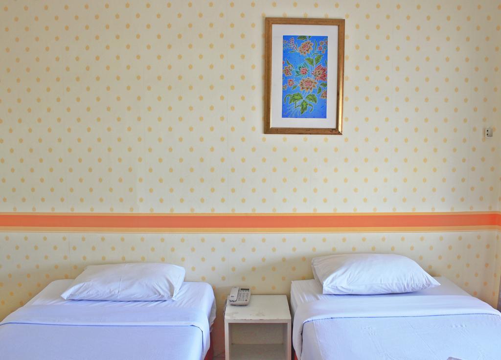 Be Fine Guesthouse Phuket Buitenkant foto