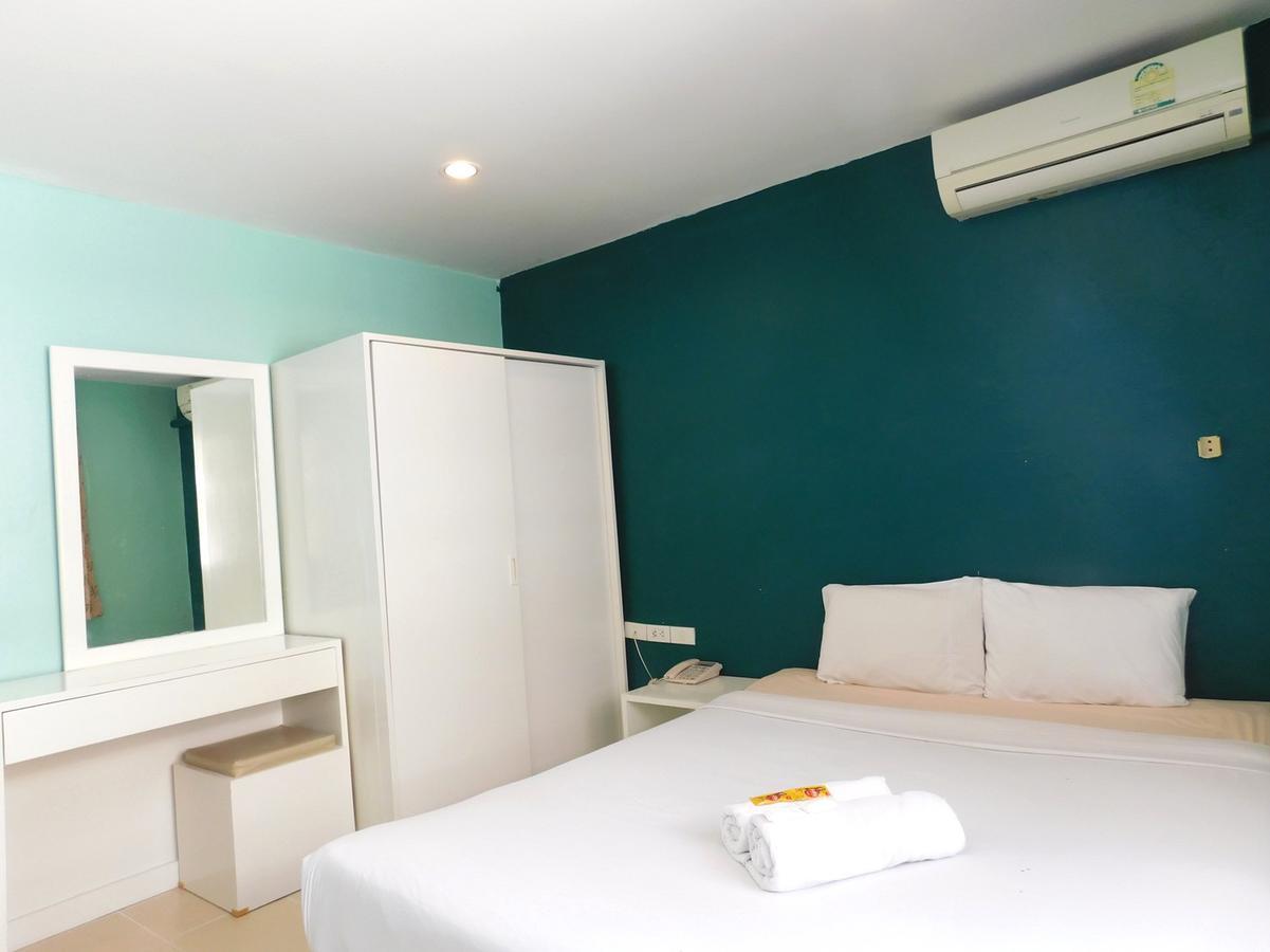 Be Fine Guesthouse Phuket Buitenkant foto