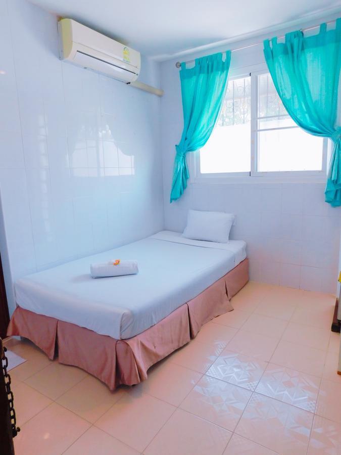 Be Fine Guesthouse Phuket Buitenkant foto