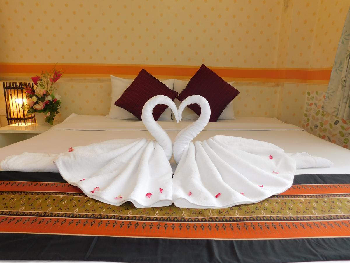 Be Fine Guesthouse Phuket Buitenkant foto