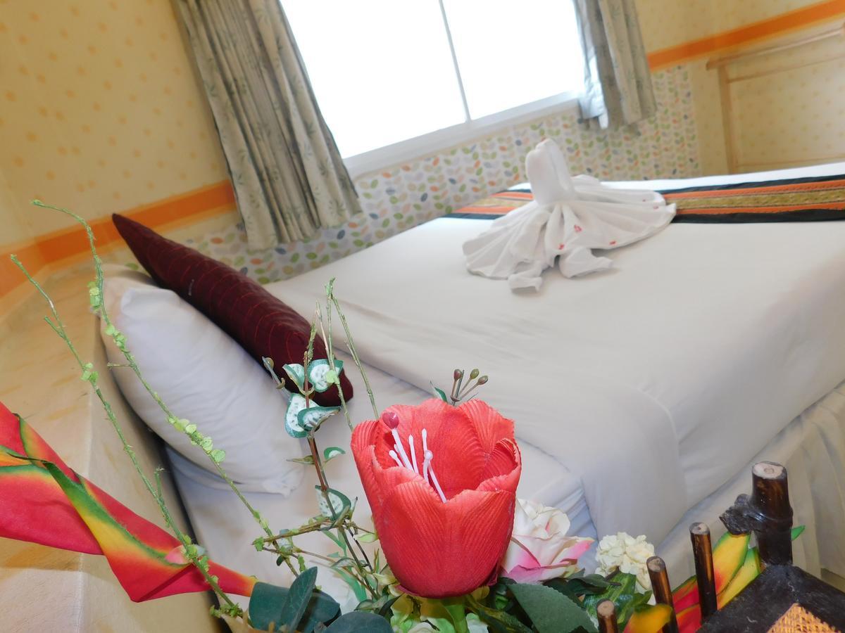 Be Fine Guesthouse Phuket Buitenkant foto