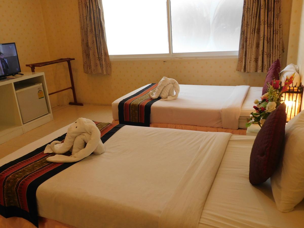 Be Fine Guesthouse Phuket Buitenkant foto