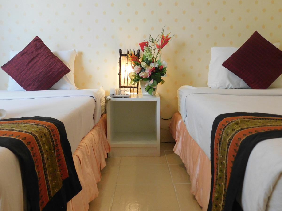 Be Fine Guesthouse Phuket Buitenkant foto