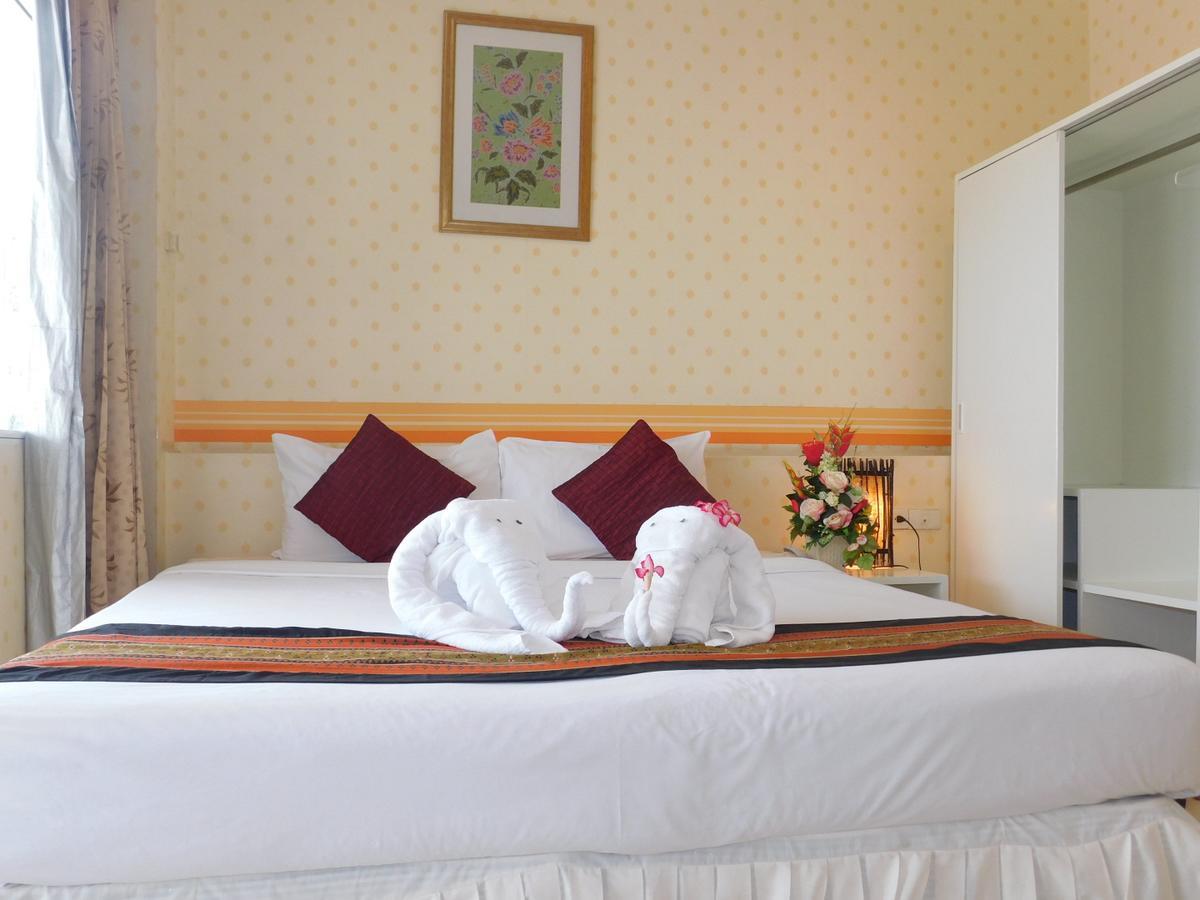 Be Fine Guesthouse Phuket Buitenkant foto