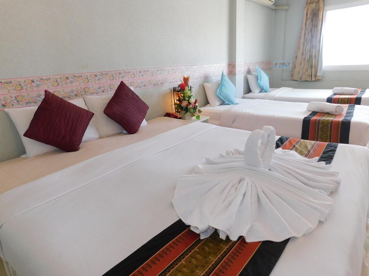 Be Fine Guesthouse Phuket Buitenkant foto